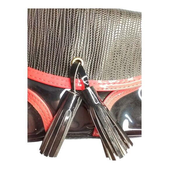 Elizabeth Arden Patent Leather Black Cosmetic Bag Purse w Mirror Red Trim - Picture 4 of 12